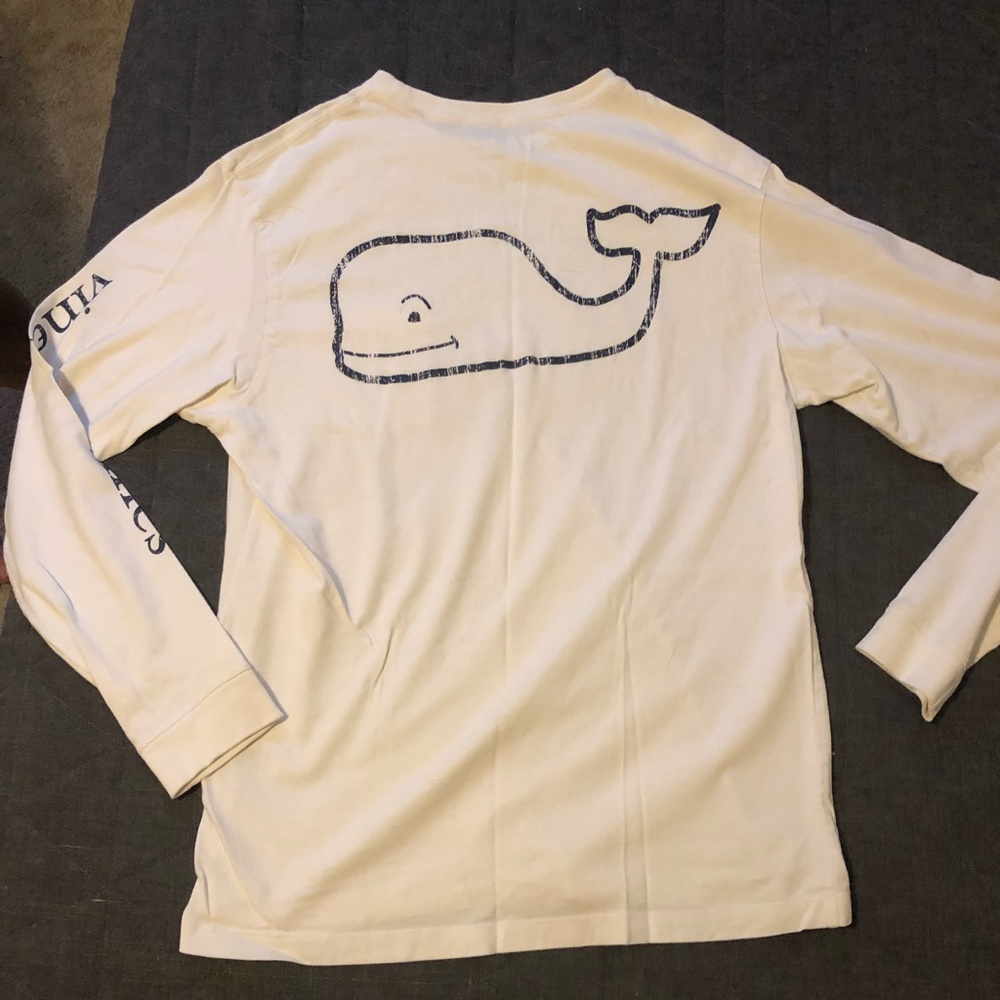 White long sleeve vintage whale pocket Tee.